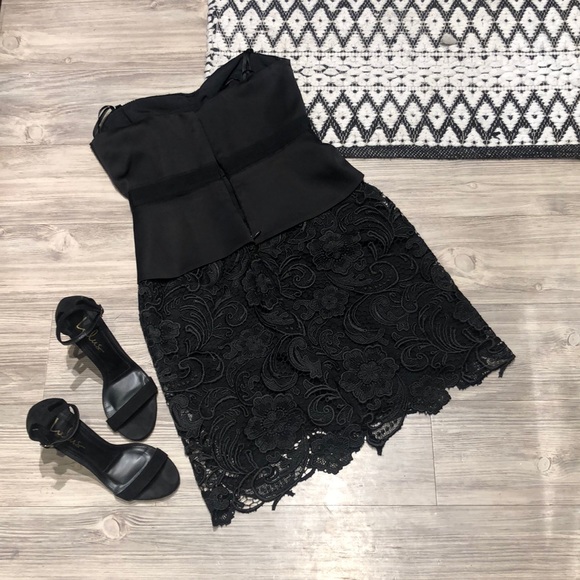BCBGMAXAZRIA | Strapless Lace Cocktail Dress - Picture 5 of 5